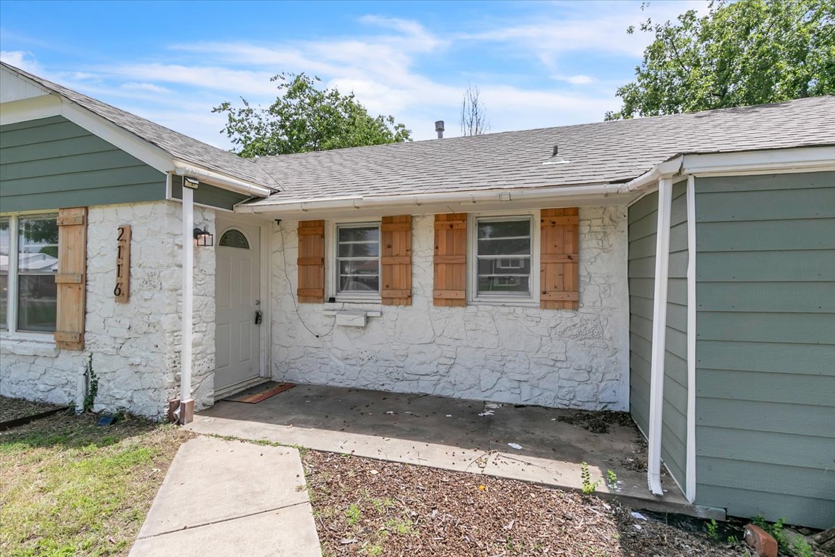 2116 Andover Court