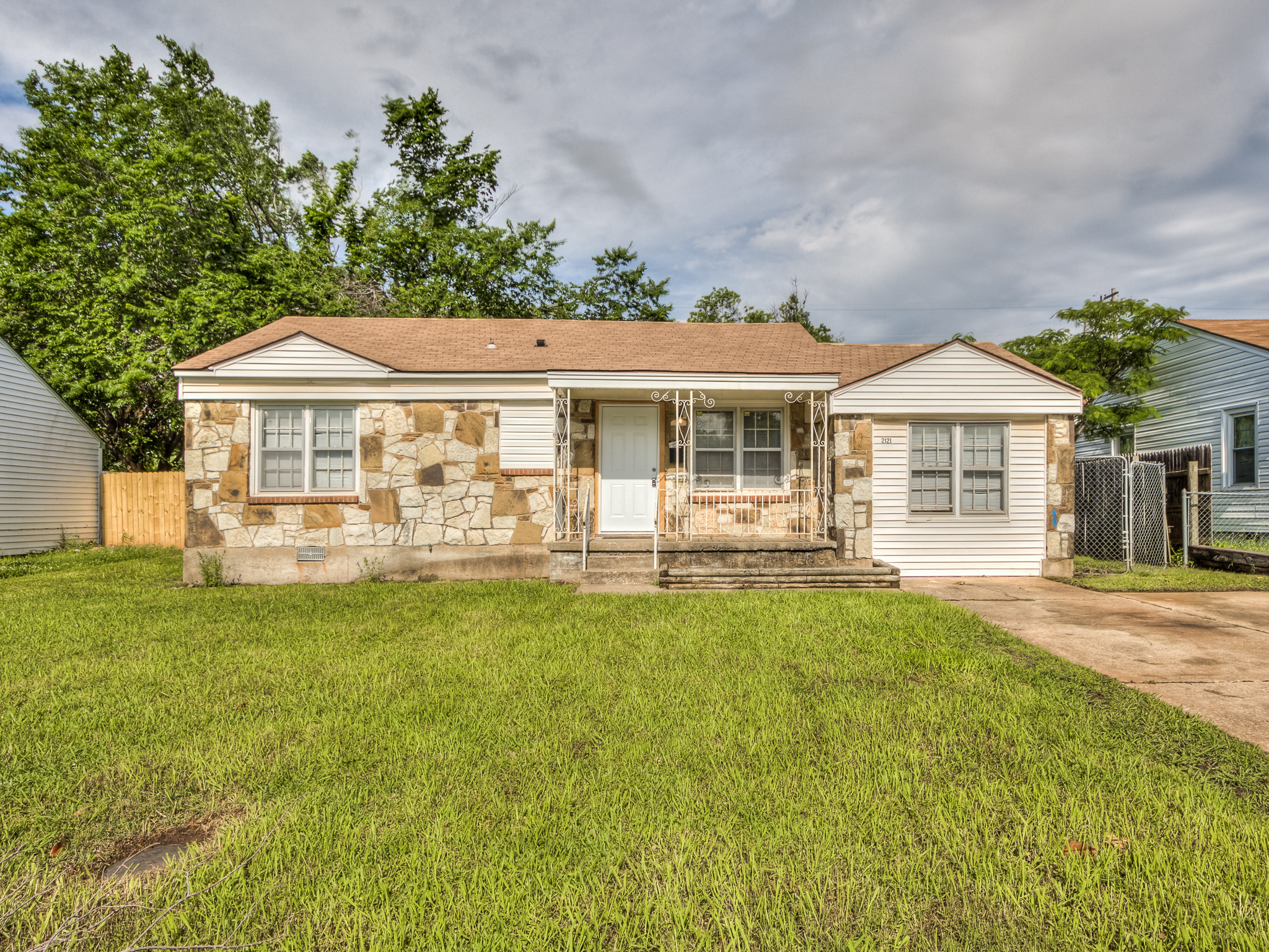 2121 June Lane