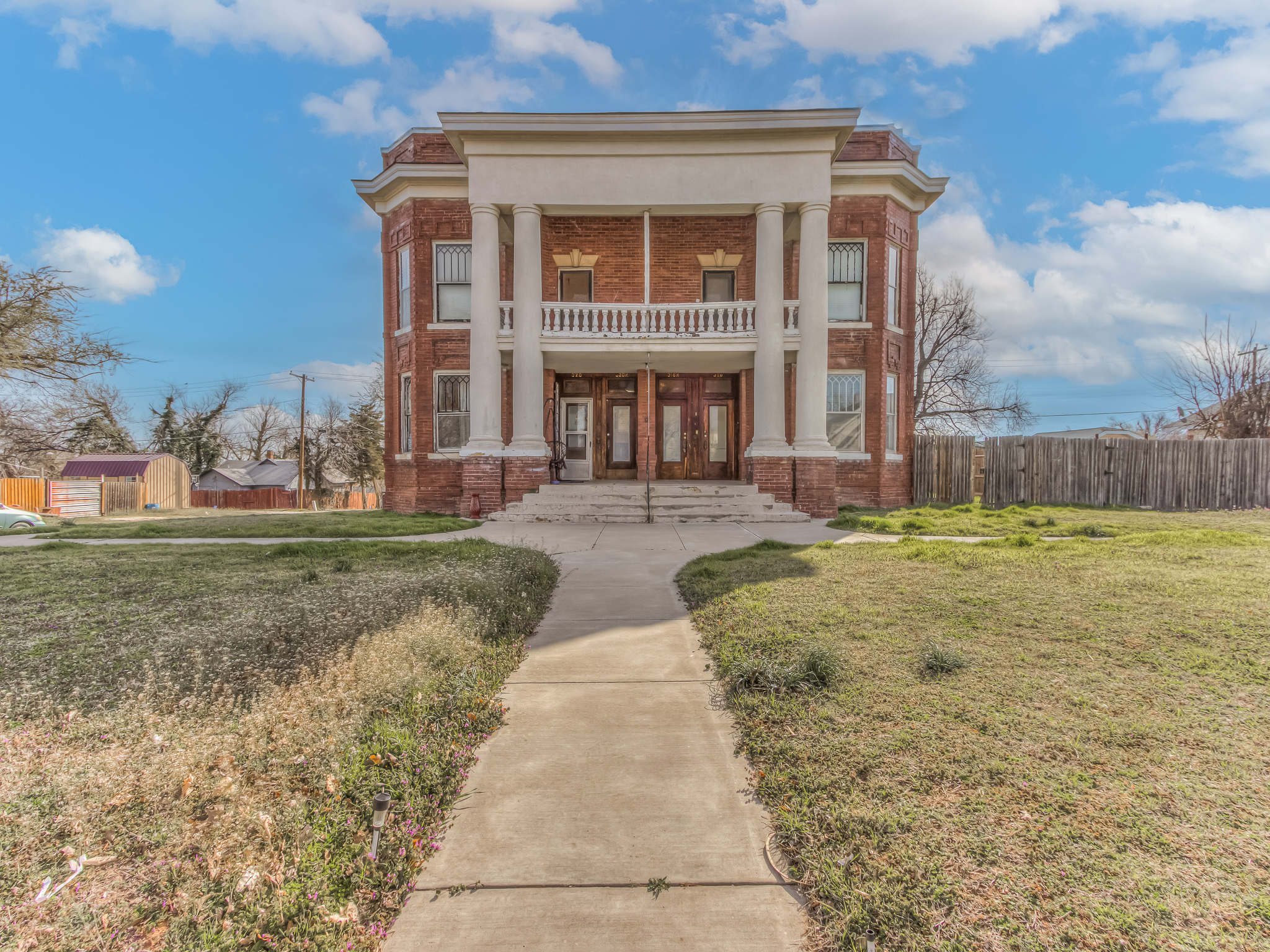 Property main image